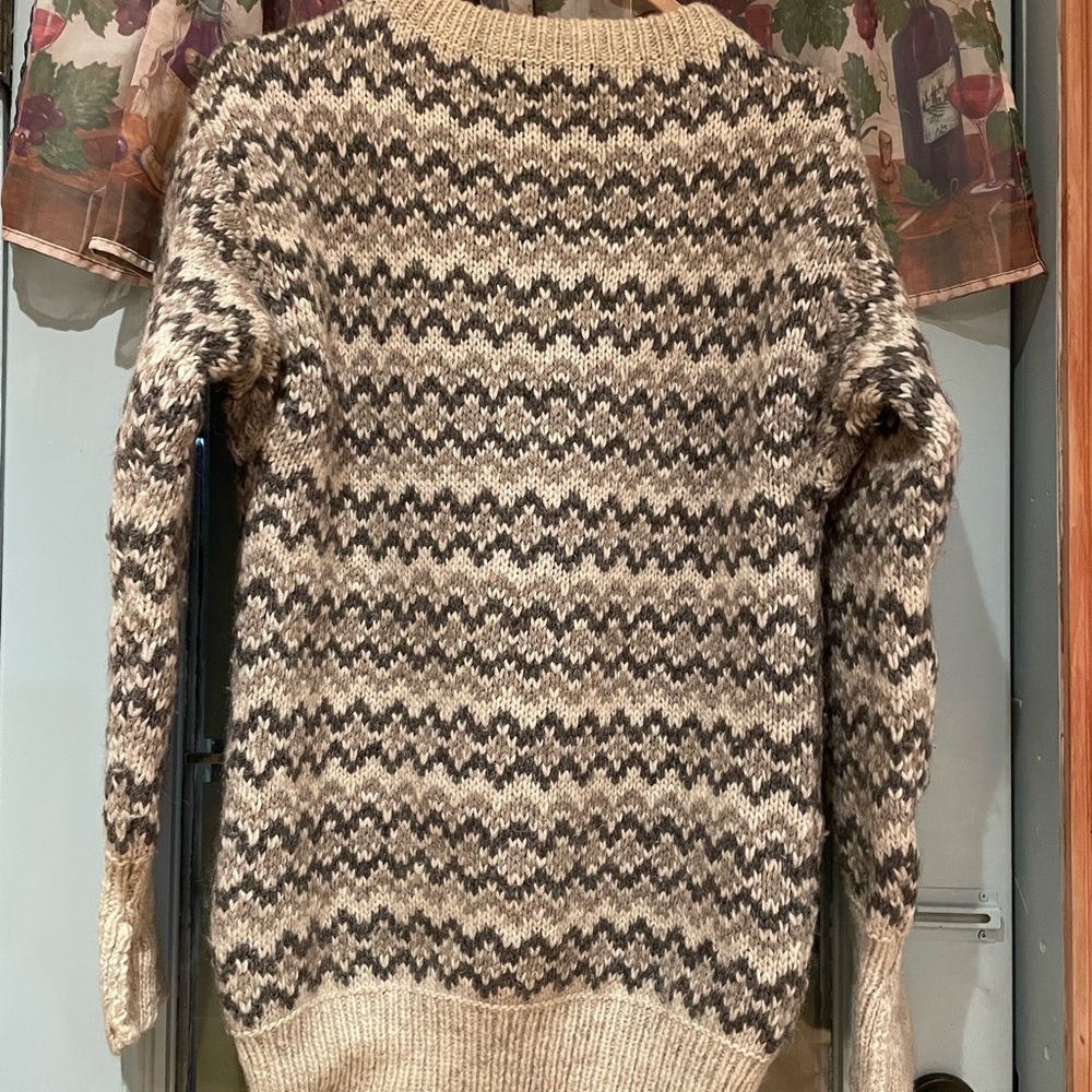 Cozy Patterned Sweater - Cream and Brown